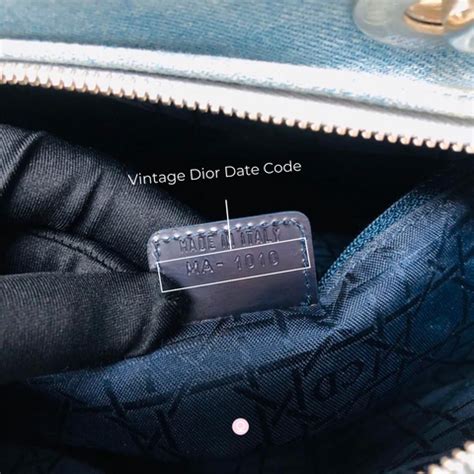 Guide pour: comment lire Dior codes de date.